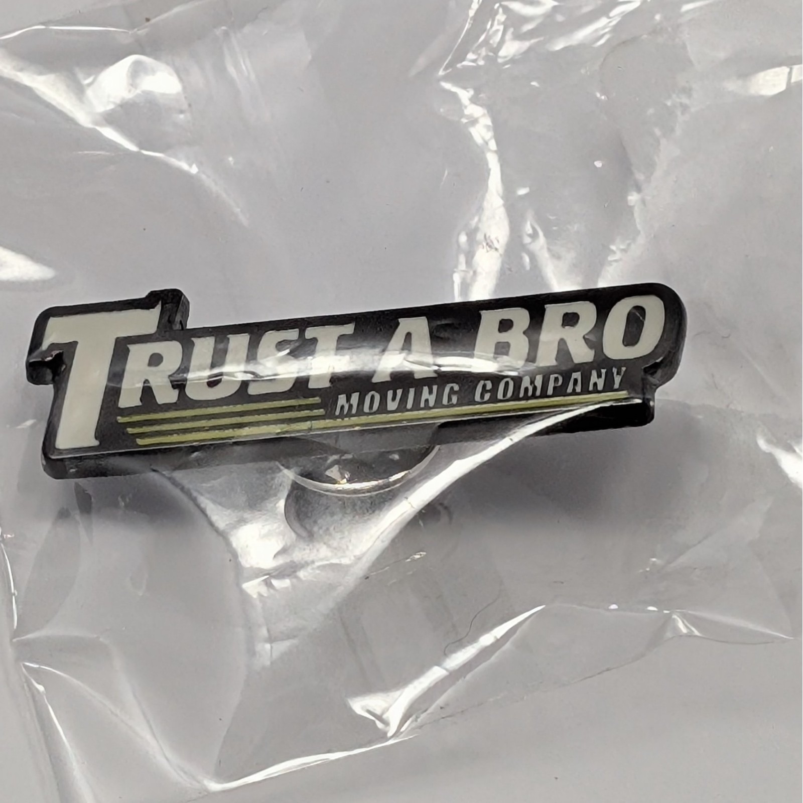 Marvel Studios Hawkeye Trust A Bro Moving Company Funko Pin 2021 Comics Avengers